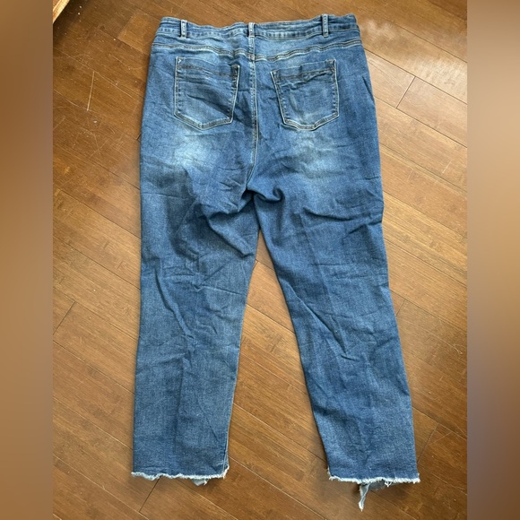 Love & Legend rare and one of a kind jeans with chains. - Picture 11 of 11